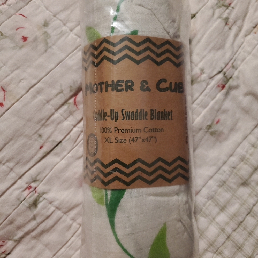 Mother & Cub cuddle-up swaddle blanket NEW
